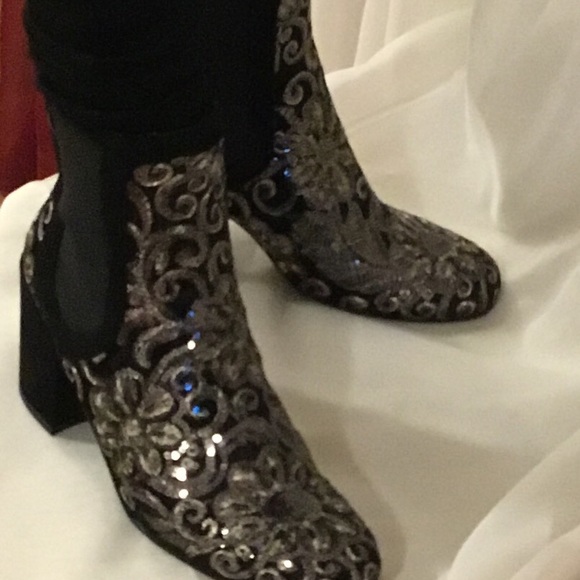 Stuart Weitzman  Bootie Black Velvet - Picture 7 of 7